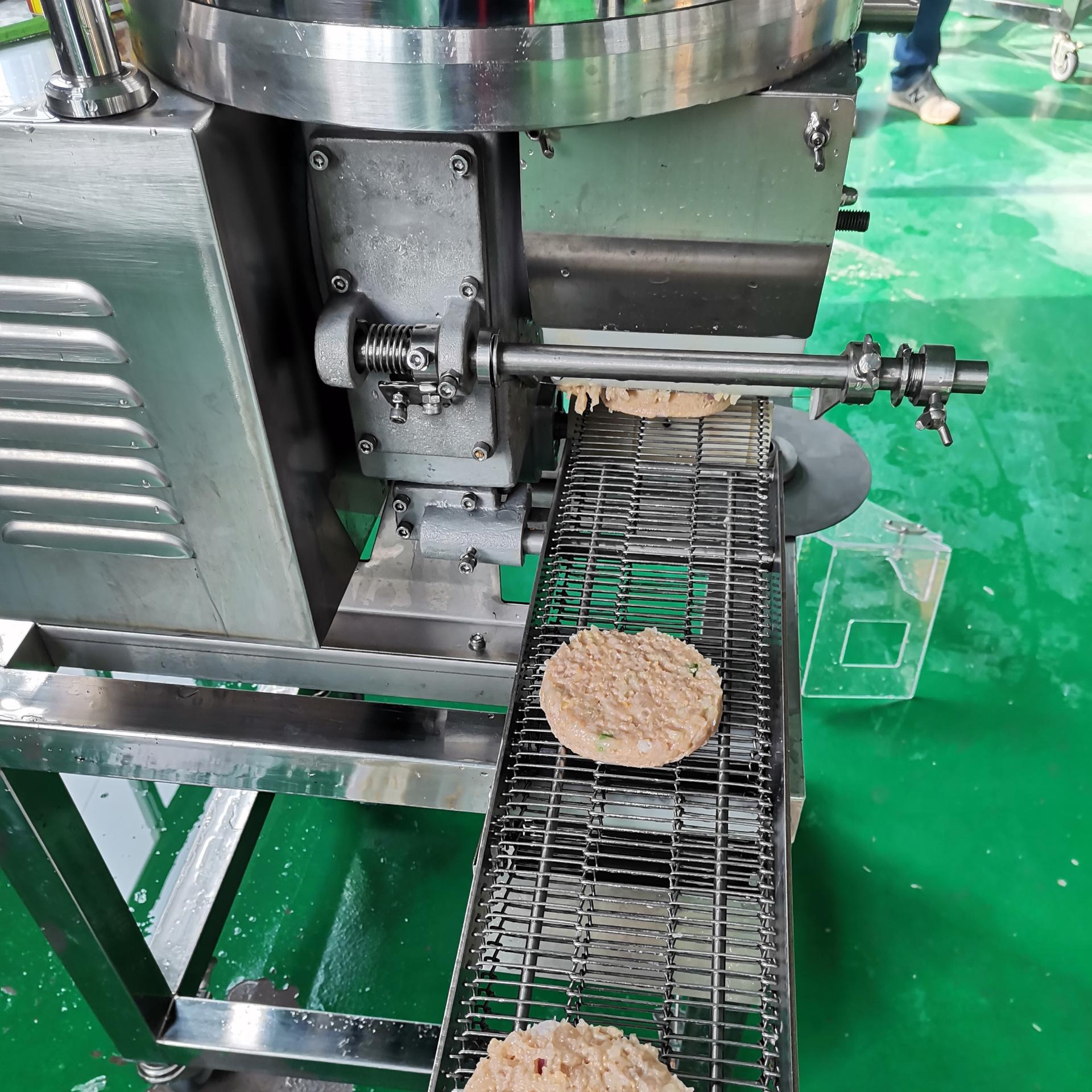 什锦蔬菜饼成型机 可乐饼成型上浆生产线  专业研发自动清洁肉饼成型机图片