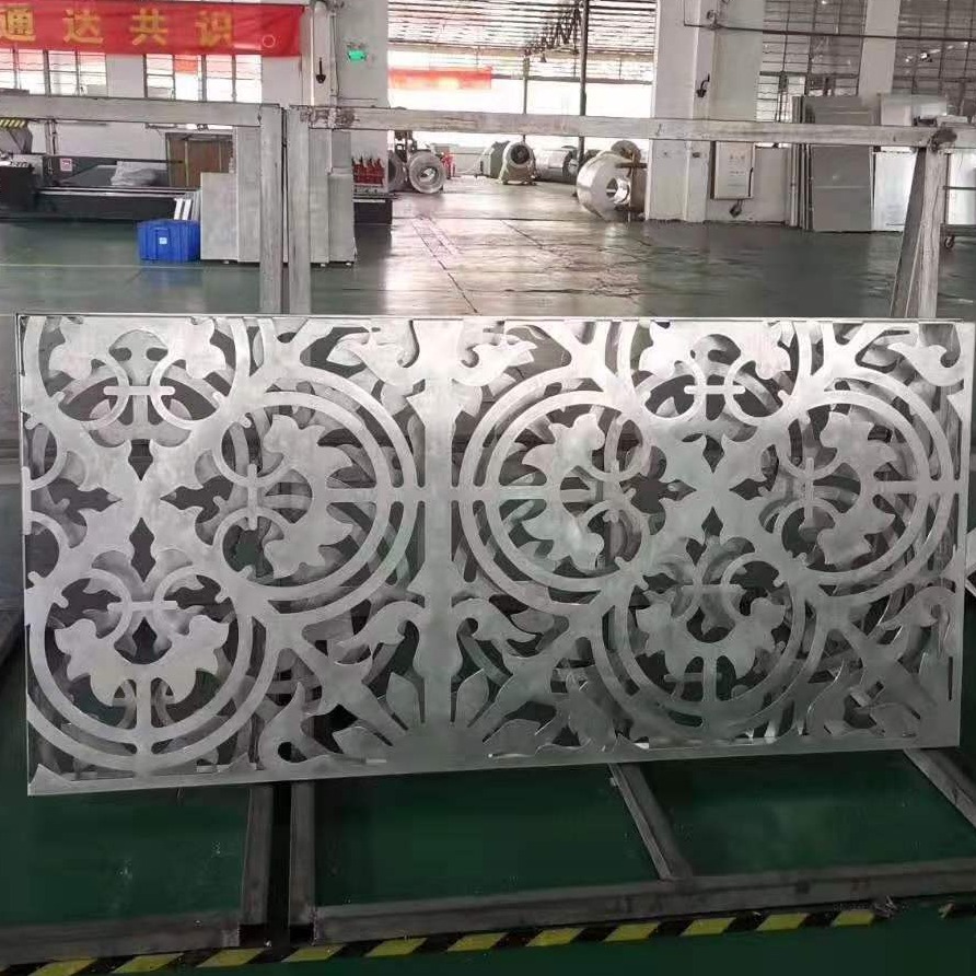 德普龙标识雕刻铝单板   招牌镂空字体 铝单板  门头氟碳镂空铝单板  背景墙镂空透光铝单板图片