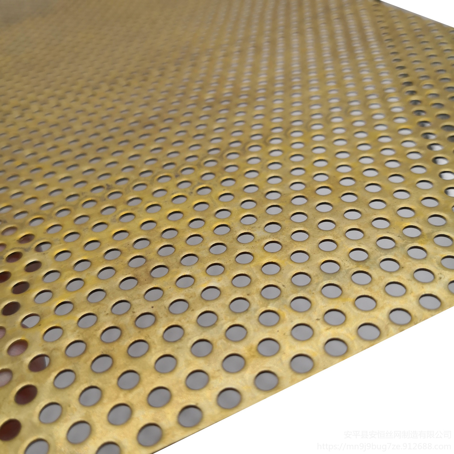 0.15mm厚黄铜板圆孔网孔径3mm孔边距5mm 黄铜板冲孔网 电子散热用铜板网 安恒图片