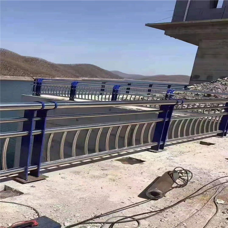 供应河道灯光安全防护栏201复合管设计  304不锈钢复合管加工