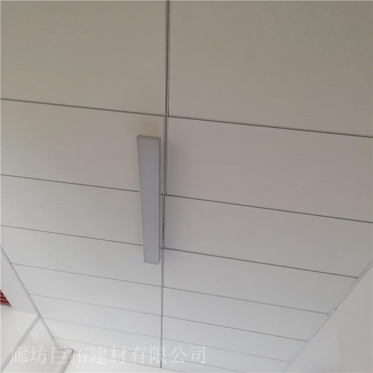 玻纤吸声天花板 室内静音白色跌级玻纤吸音板 立体龙骨安装效果 巨拓