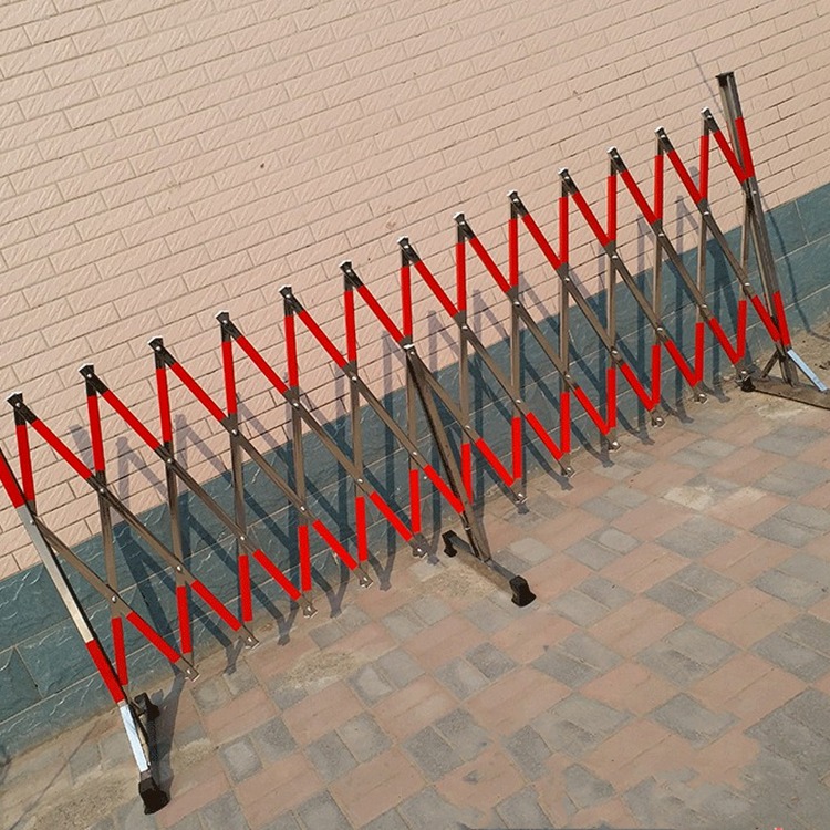 隔离护栏户 栏 不锈钢伸缩围栏片式 WL英威 夜间防撞护栏介绍