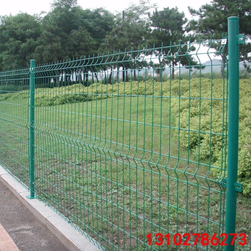 养殖场护栏网 养殖场铁丝网 养殖场隔离栅栏
