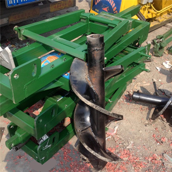 拖拉机挖树坑机液压式启动轻松挖树坑省力又省钱良心好产品