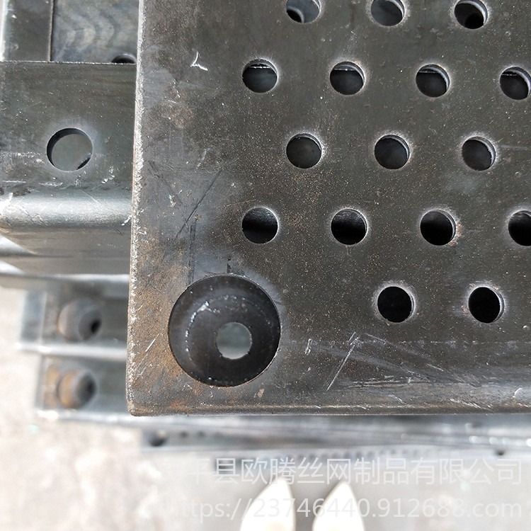 20mm厚铁筛板 1欧腾 4mm圆孔过滤板 锰钢长条孔冲孔板 南通 洗砂机专用钢板冲孔网