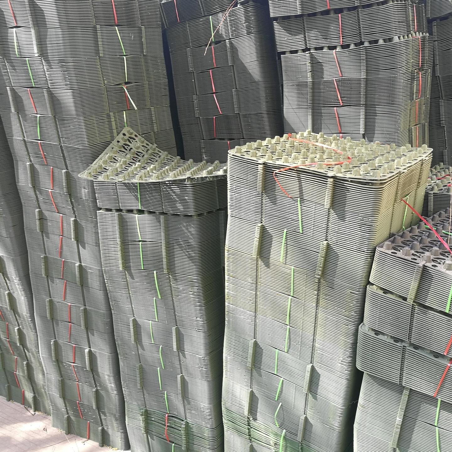 塑料排水板塑料排水带    抗老化耐用楼顶绿化种植   厂家直销全国发货质量保证图片