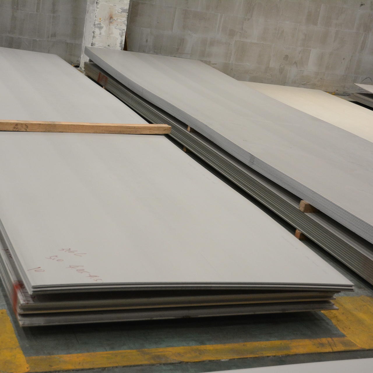 广州供应 拉丝不锈钢板 机械制造用不锈钢板 304不锈钢板 规格齐全