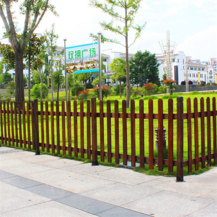 佳星  草坪护栏厂家 草坪护栏 防腐木质围栏 可来图定制
