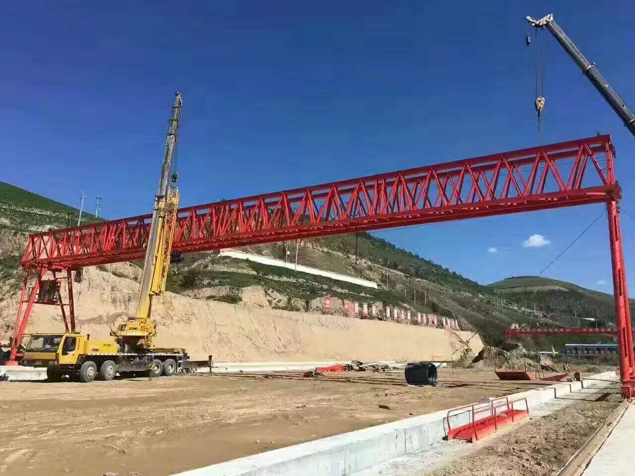 上海黄浦50吨龙门吊制造公司 32t龙门吊 32吨龙门吊费用