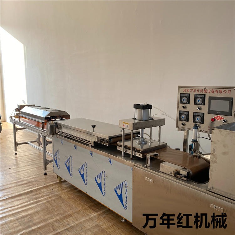 全自动单饼机 西藏全自动烙馍机 春饼机 万年红机械 TL450型 薄饼机图片