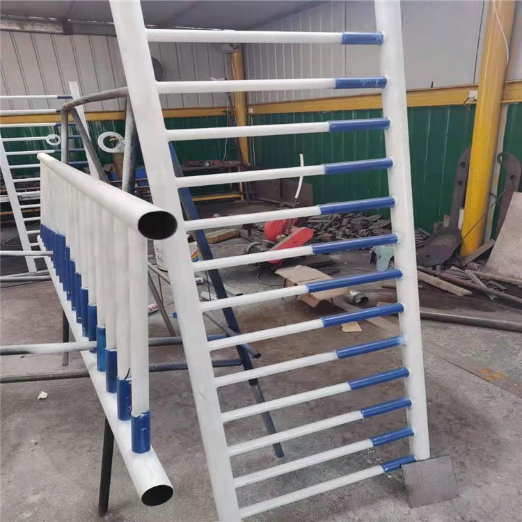 厂家供应 不锈钢复合管护栏 304灯光桥梁护栏 河道工程立柱防护栏