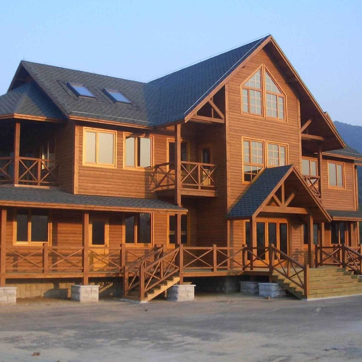 聊城木屋别墅 厂家直销木房子 成品木屋 现代木屋 防腐木木屋改造二层木屋