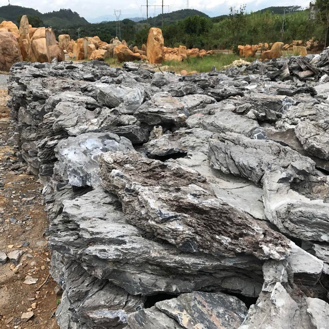 宁夏省大量供应千层石窟窿石 太湖石 假山石黄蜡石