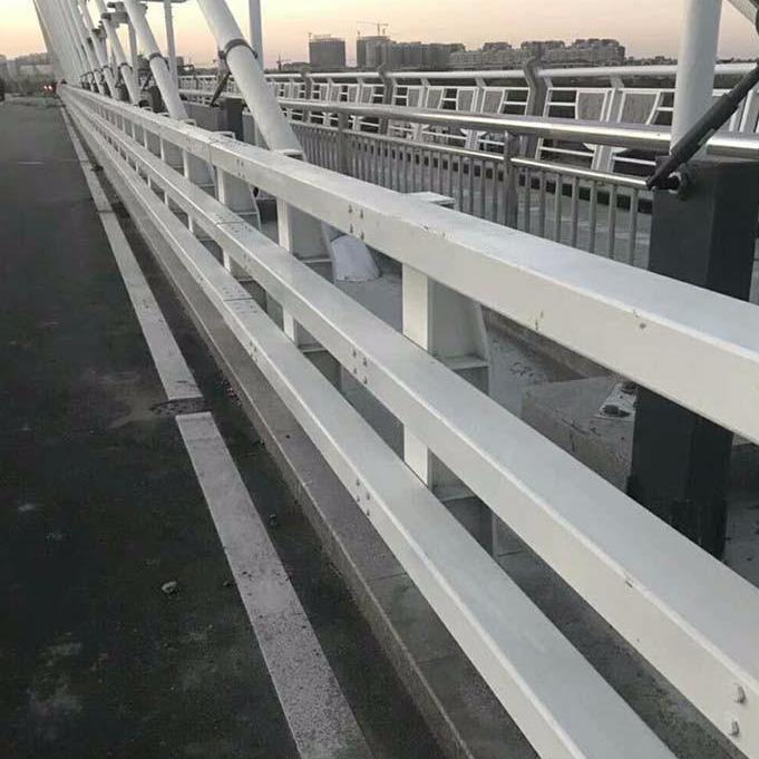 批发高速桥梁防撞护栏 镀锌喷塑碳钢喷塑防撞护栏 防撞钢护栏