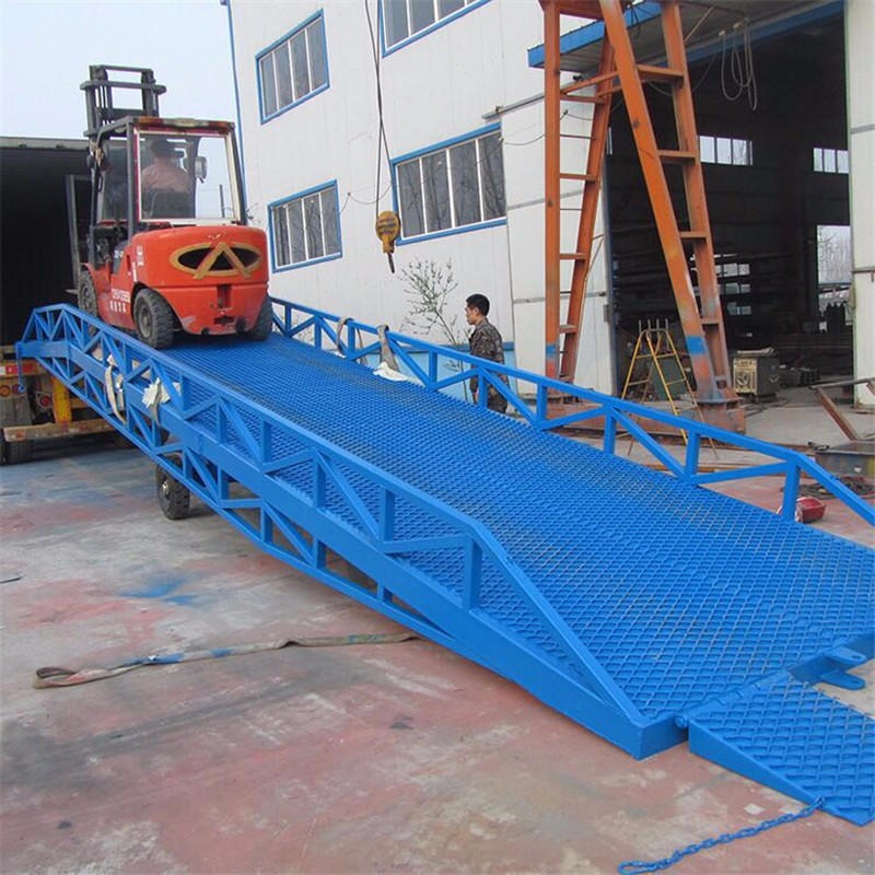 工厂直供移动式液压登车桥 高度可调节 码头仓库集装箱卸货平台
