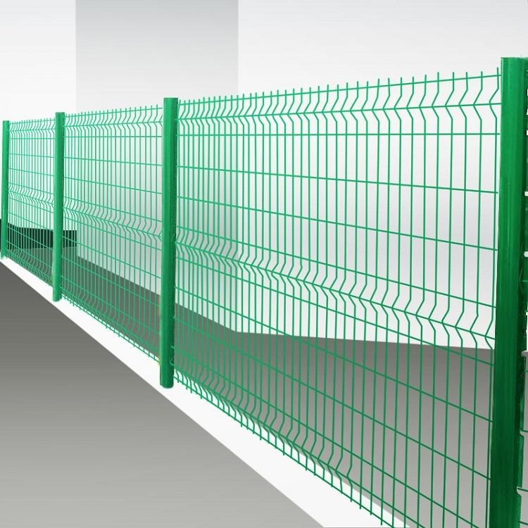 工程护栏网 公园生态园护栏网 桃形隔离网围栏 德兰定制