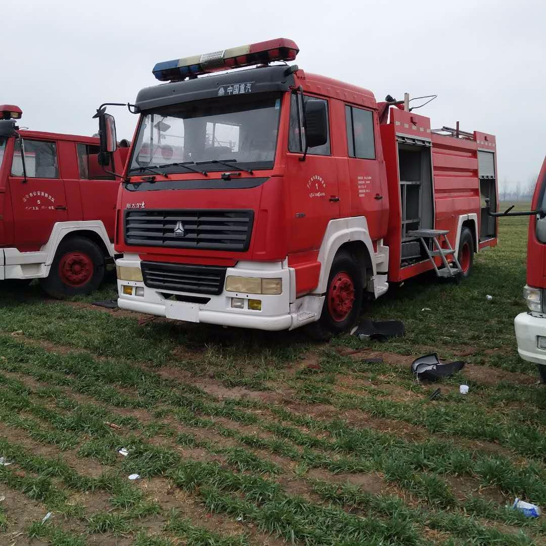 山东出售二手消防车 大型退役水罐消防车 10吨消防车