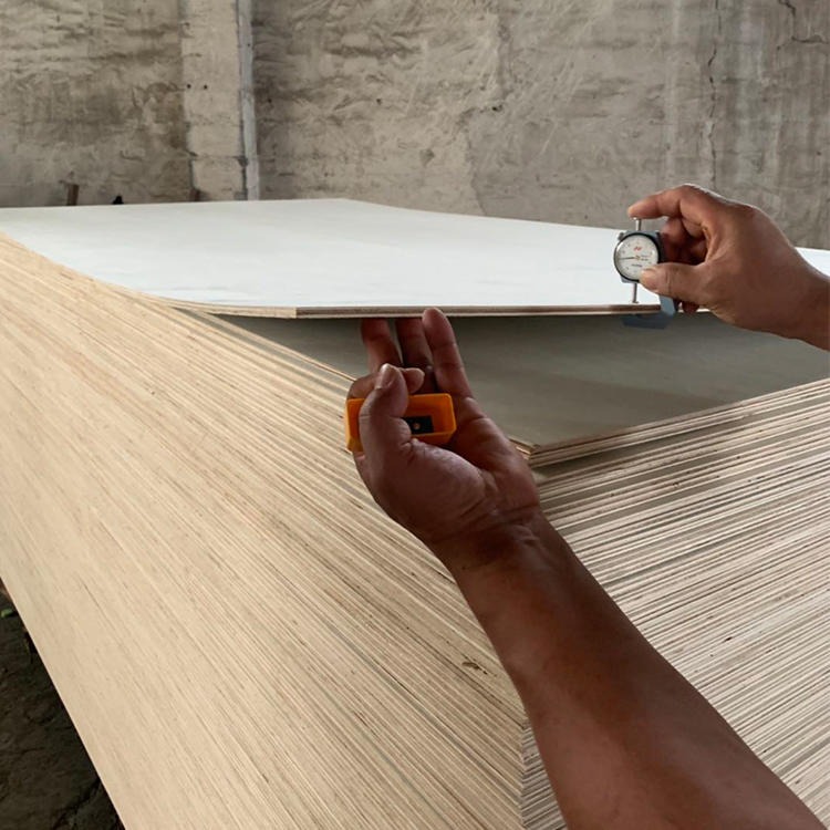 工厂货源家具板三合板双面漂白杨木胶合板 环保级 包装板木材加工出口临沂板材厂