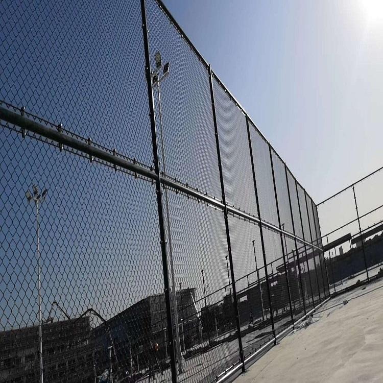 德兰厂家定做篮球场防护网 体育场防护网 球场护栏网