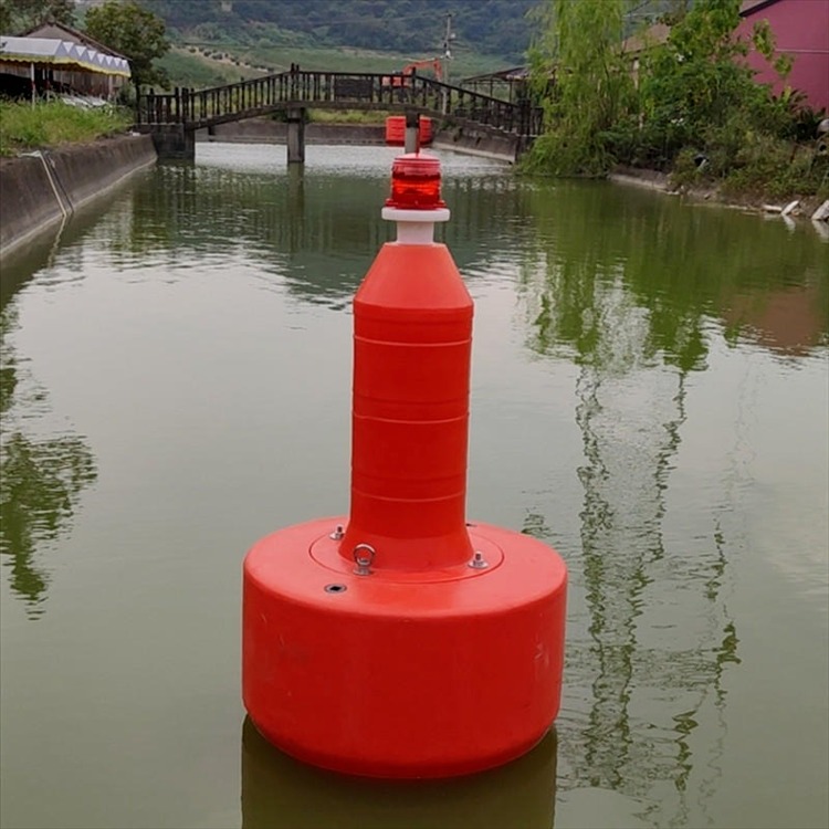 淮南内湖警示浮标 高度1.4米带太阳能警示灯塑料浮漂