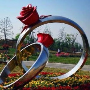 园林不锈钢玫瑰戒指雕塑   镜面环形戒指   304不锈钢   石家庄雕塑厂家图片