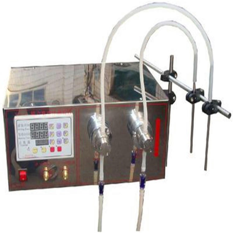 枣庄山亭沃发机械带加热液体灌装机 机油灌装机