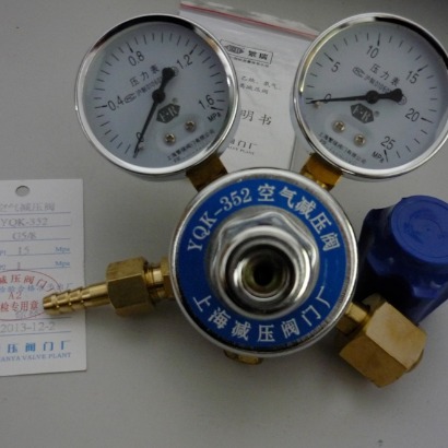 上海减压器厂二氧化碳减压器 YQT-731  二氧化碳减压器YQT-731图片