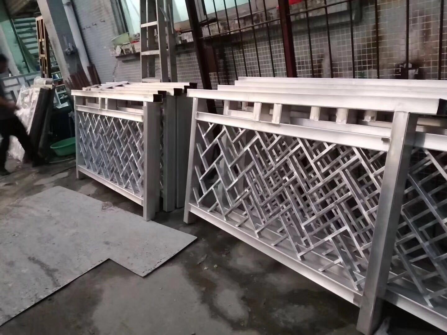 长沙防护铝栏杆围栏  街道铝合金防护栏铝制建材厂家示例图12