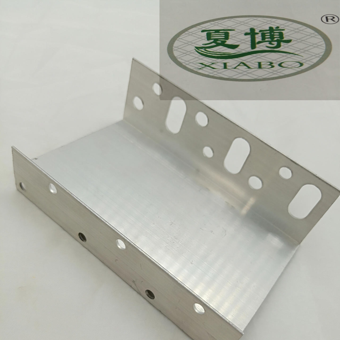夏博公司生产优质铝合金托架