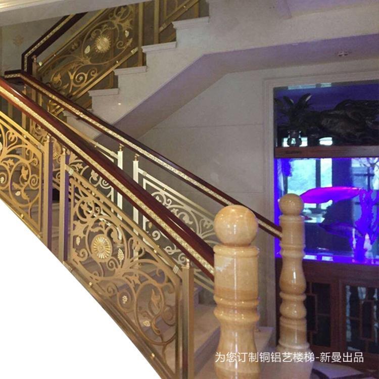 深圳雕花铜楼梯栏杆装饰符合大众追求图片