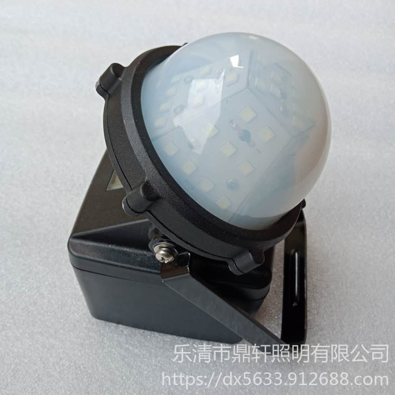 鼎轩照明SD7218便携式多功能磁力装卸灯 12W 电量显示功能 LED科瑞光源