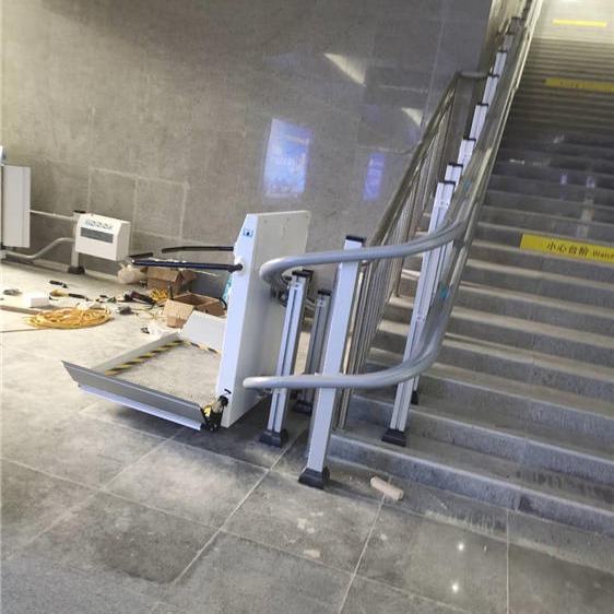 导轨智能斜挂电梯 启运五常市供应疗养院无障碍设施 残疾人楼梯电梯