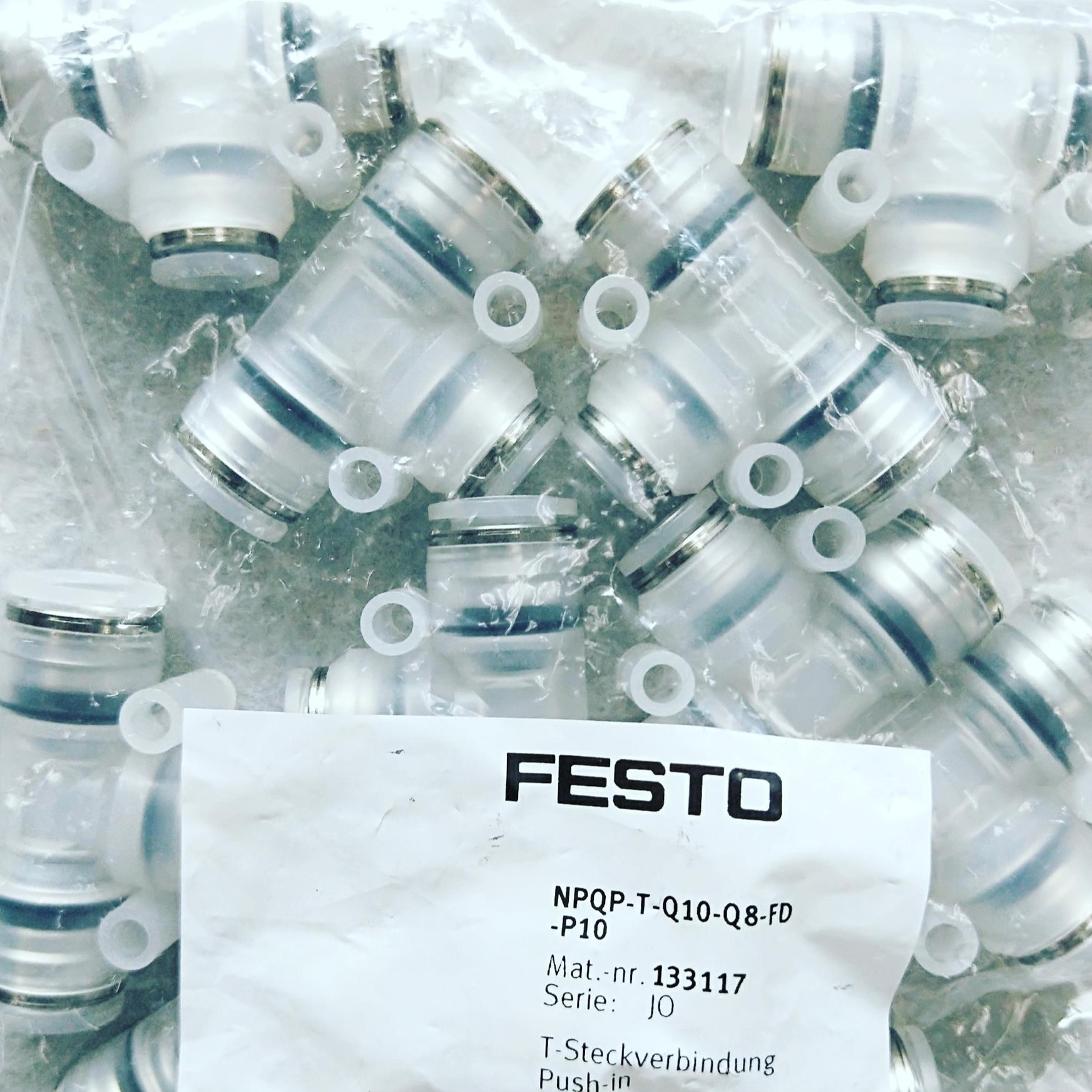 FESTO/费斯托  接头NPQH-L-G18-Q6-P10 快插式螺纹接头特价