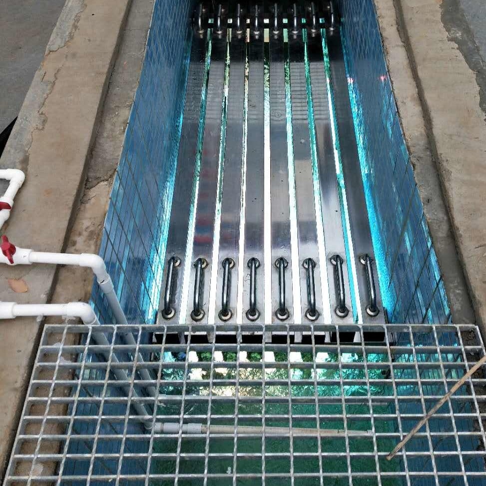 东莞东城污水处理厂  排架式紫外线杀菌系统