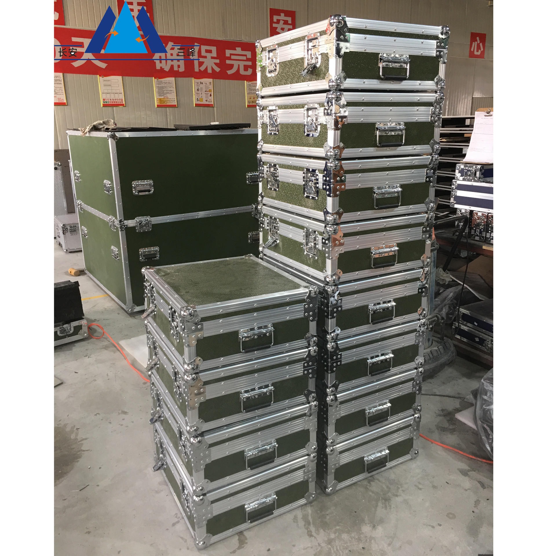 防震抗压铝合金箱厂家 金属包装箱订做 找三峰铝箱厂 优惠促销 品质保证