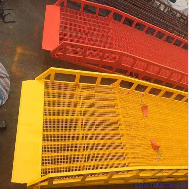 移动式登车桥 叉车集装箱装卸货平台 手动液压升降台 钢格栅板网台面定制产品 齐力生产厂家