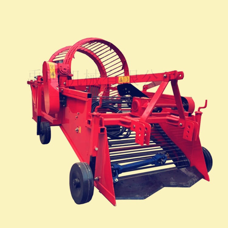 红薯地膜回收机 多种功能残膜回收机  拖拉机带动地膜回收机图片