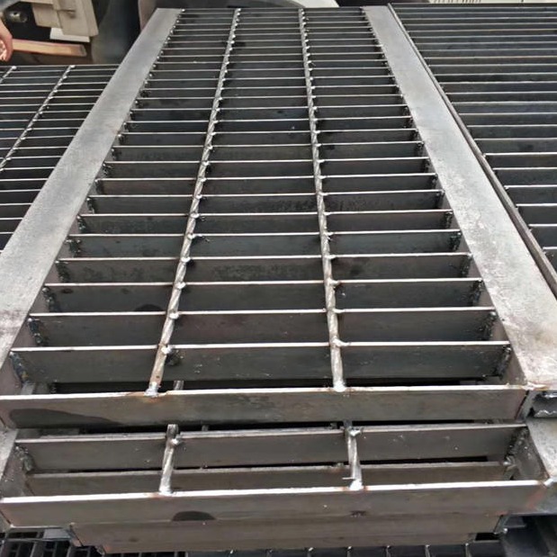鼎佳-现货供应 排水沟格栅板价格 复合镀锌钢格板 不锈钢水沟盖 符号国家标准YB/T4001.1-2007