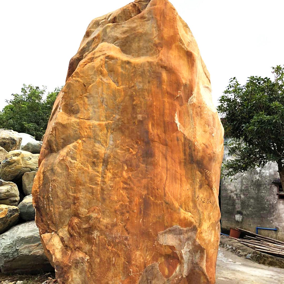 湛江市厂家直销园林景观石 天然刻字黄蜡石 各种各样天然石